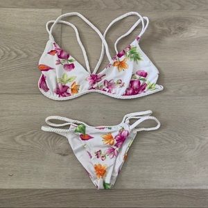 Frankie’s bikini white floral